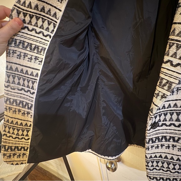 Black and White Patterned Blazer,Banana Republic - Picture 6 of 7